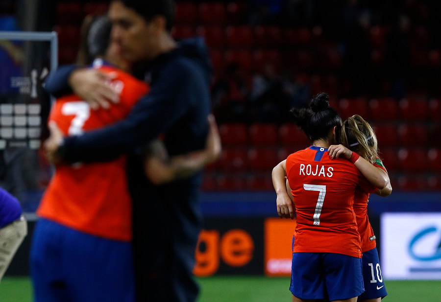 ¡Gracias por tanto! Chile logra un histórico triunfo ante Tailandia, pero queda eliminada del Mundial de Francia