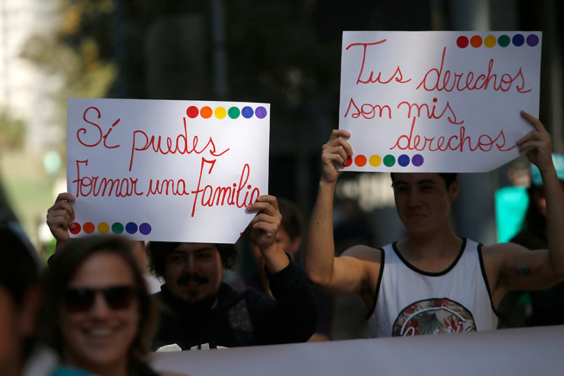 Derecho de filiación para hijos de parejas del mismo sexo: se aprueba la idea de legislar en el Senado