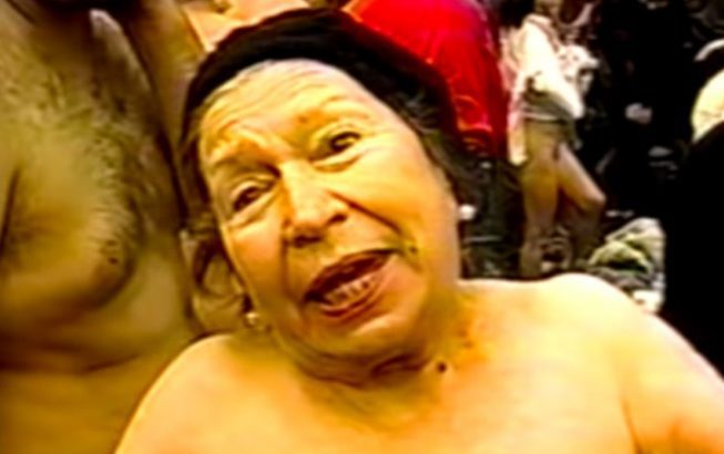 A los 89 años: Fallece Cristina Fuentes, la icónica abuelita que se desnudó para Tunick en 2002