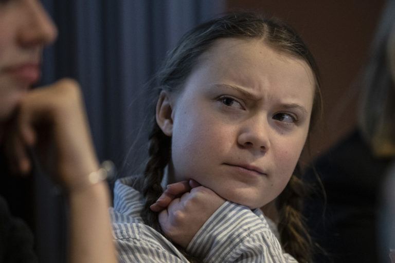 Critican a El Mercurio por intentar «sabotear» el viaje de Greta Thunberg en barco no contaminante