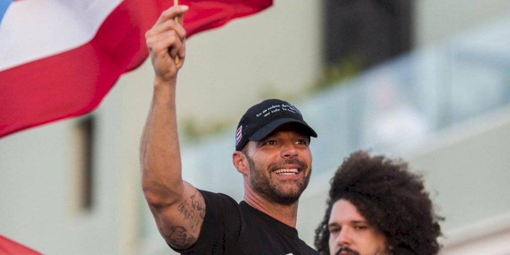 Bad Bunny y Ricky Martin exigen renuncia del gobernador de Puerto Rico tras publicación de polémicos mensajes sexistas y homófobos