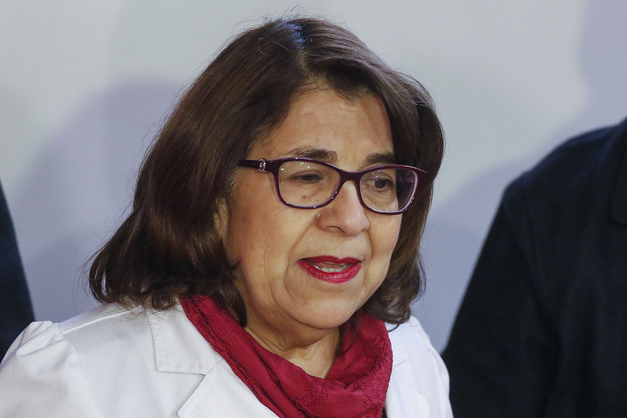 Seremi de Salud por polémica vacunación en colegio de Puente Alto: «Todavía no podemos decir que se ocupó una misma aguja»