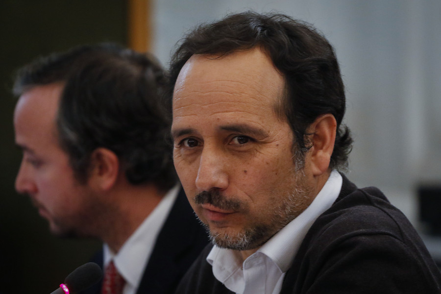 Diputado Daniel Núñez critica lobby de ministro de Minería contra proyecto sobre SQM
