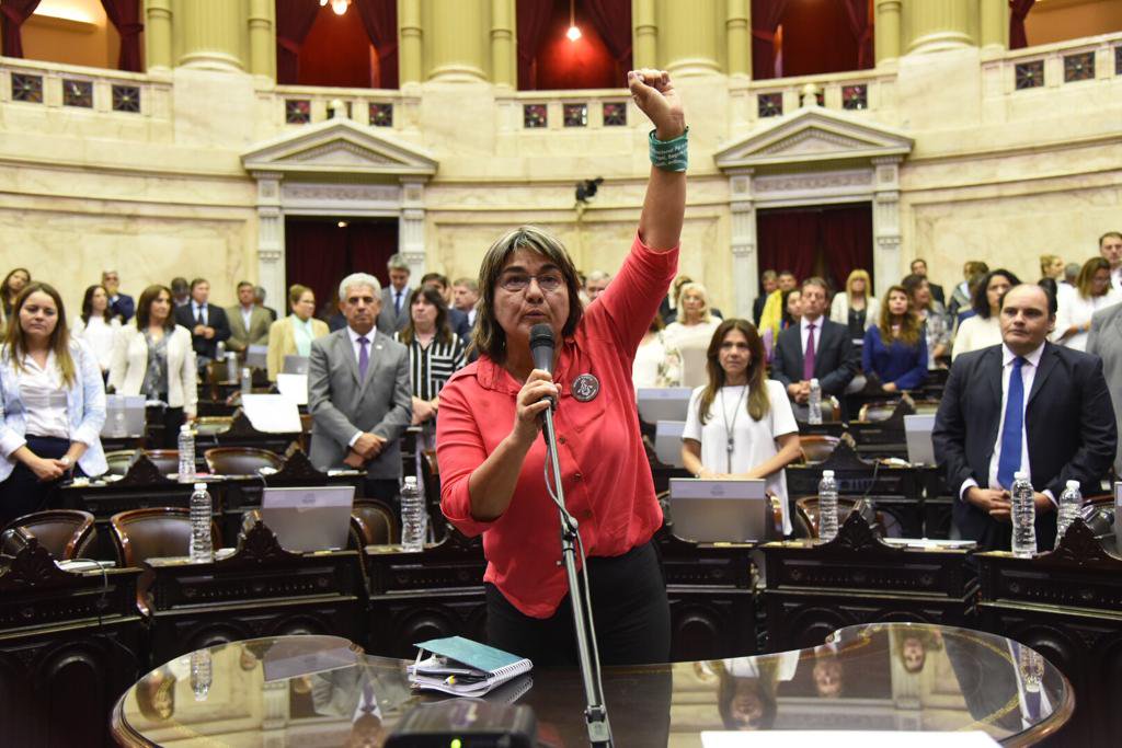 Diputadas argentinas se alinean con el «pueblo chileno» y exigen romper todo tipo de relaciones con el gobierno de Piñera