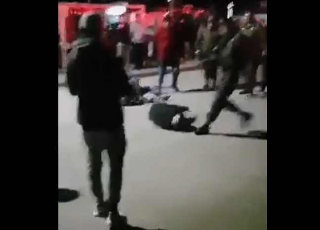 VIDEO| Región del Maule: Captan golpiza y violenta patada de carabinero a hombre tendido en el piso