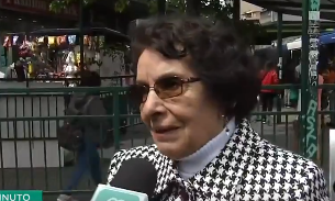 «¿Cómo se le ocurre salir a un fiesta y dejar al pueblo ardiendo?»: Mujer de 87 años interpela a Piñera por su ausencia durante manifestaciones
