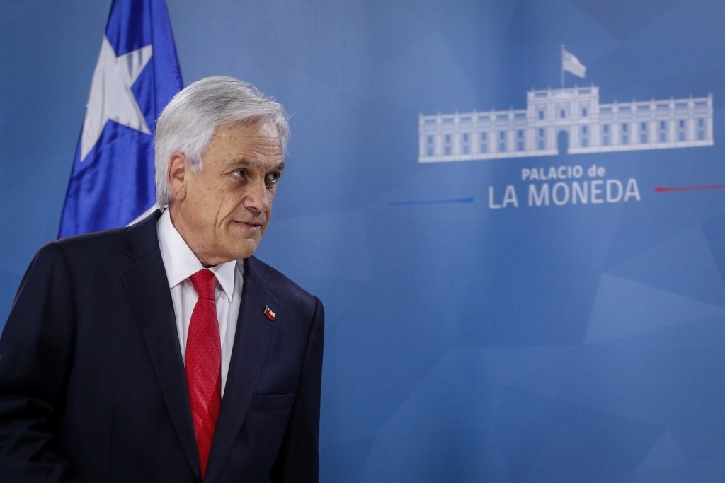 Presidente Sebastián Piñera anuncia bono de $100 mil para más de un millón de familias