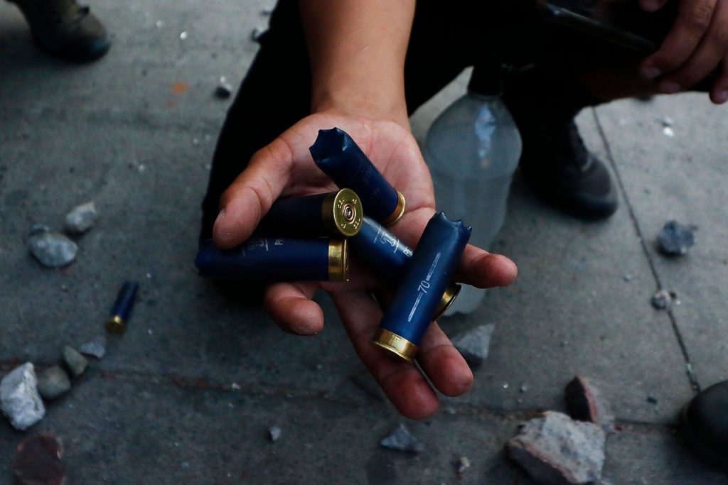 Estado de Chile insiste que los perdigones de Carabineros son de goma