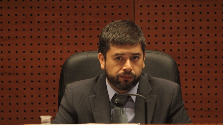 Juez Urrutia ante Comisión de DD.HH. del Senado: «El Estado de Chile viola los derechos humanos permanentemente”