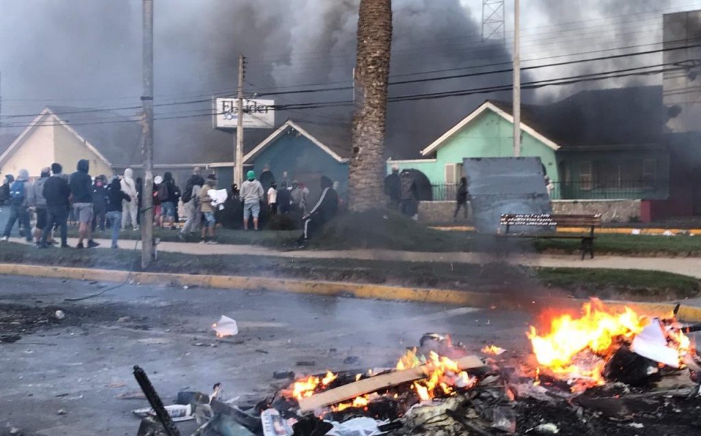 Incendian oficinas de diario El Líder de San Antonio durante manifestaciones