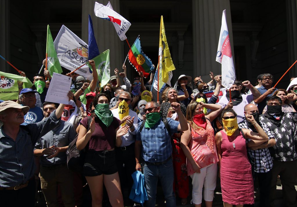 Unidad Social protestó contra ley antiencapuchados en el ex Congreso
