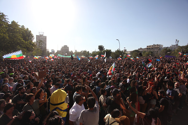 Día 57: Manifestaciones continúan con masiva convocatoria en Plaza de la Dignidad