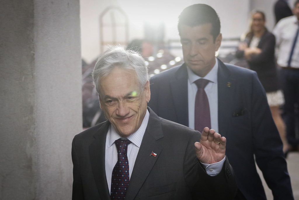 En caída libre: Piñera termina el año con el mayor rechazo ciudadano desde el retorno a la democracia