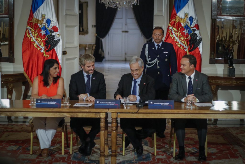 Presidente Piñera firma decreto y convoca al Plebiscito Constitucional de 2020