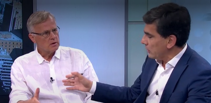 Duro round de Carlos Gajardo contra Klaus Schmidt-Hebbel por defensa del economista al uso de paraísos fiscales