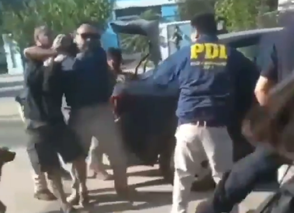 VIDEO| Denuncian que efectivos de la PDI se llevaron a un hombre detenido en el maletero de su auto en Los Andes
