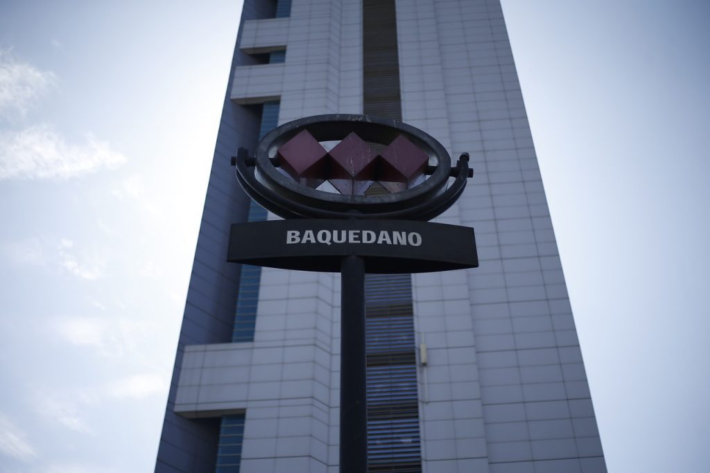 Sindicatos de Metro exigen el retiro de la 60° Comisaría de Baquedano para reabrir la estación