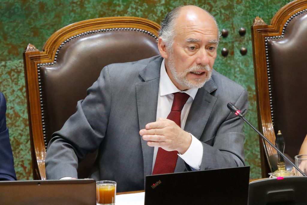 Iván Flores califica de «injustas» las criticas por receso legislativo: «Hemos producido un 46% más»
