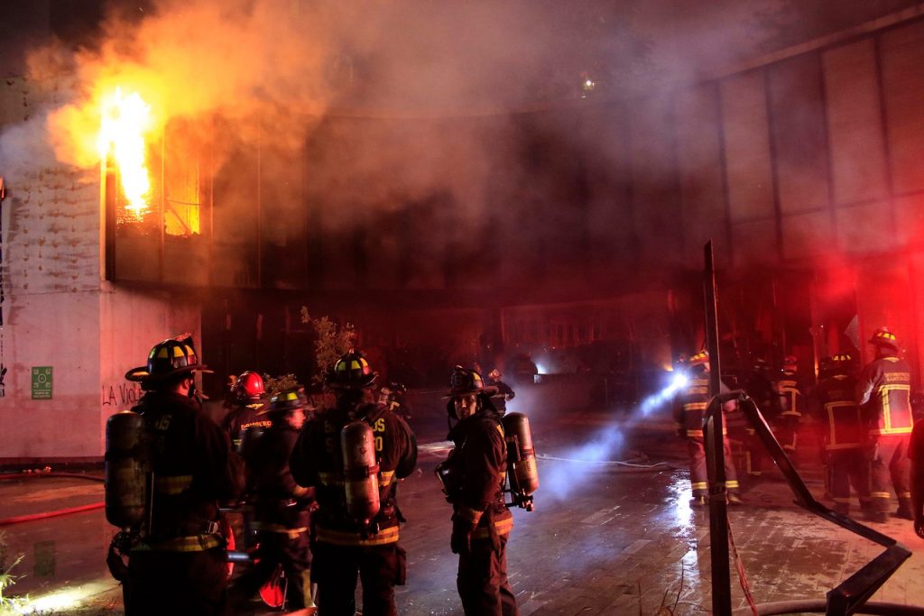 Incendian Museo de Violeta Parra por segunda vez: «Con pena vemos cómo las llamas arden»