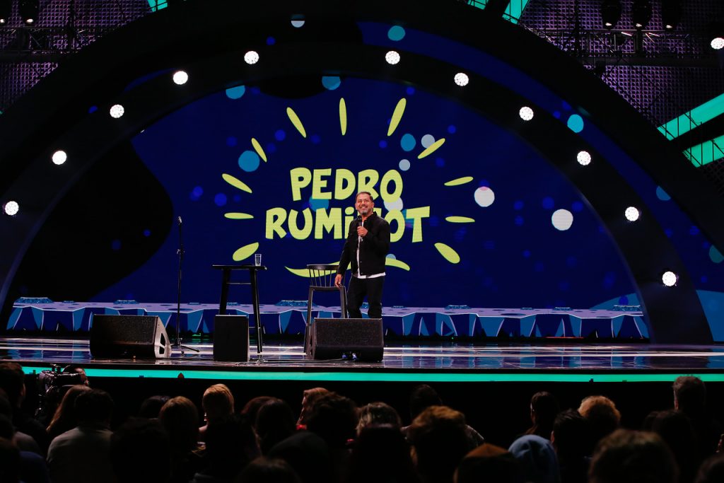 Pedro Ruminot triunfa en Viña del Mar con humor político, contingencia y Marcelo Pablo Barticiotto