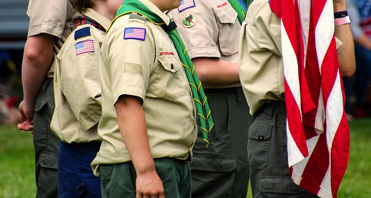 Boy Scouts se declaran en quiebra por casos de abuso sexual