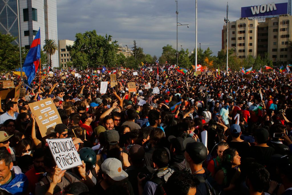 Con todo, sino pa ké: El costo de oportunidad económico de la revolución chilena