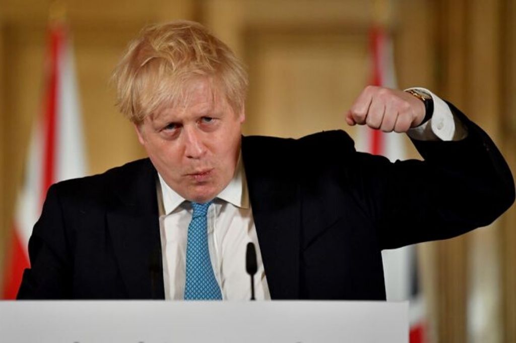Boris Johnson se contagia de coronavirus y se llena de críticas por demora en medidas de prevención
