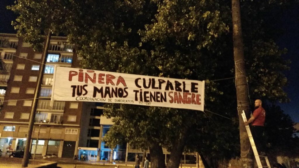 «Piñera asesino»: Con protestas recibieron a Sebastián Piñera en Uruguay