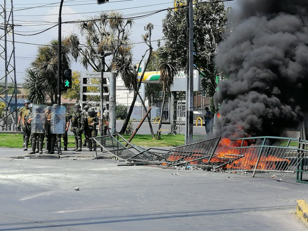 Puente Alto: 16 detenidos dejó una nueva jornada de intensas manifestaciones