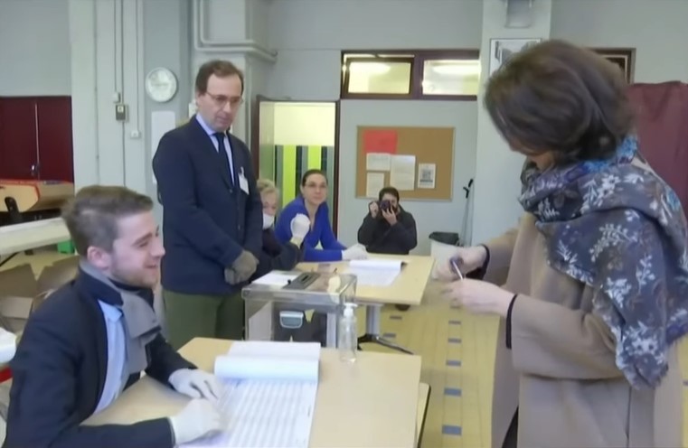 Elecciones municipales y coronavirus: Menos de la mitad de los franceses asistieron a votar