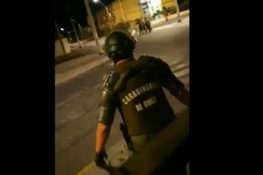 VIDEO| «¡Pa, un ojo menos!»: Carabinero amenaza y se burla del peso de una manifestante en Antofagasta