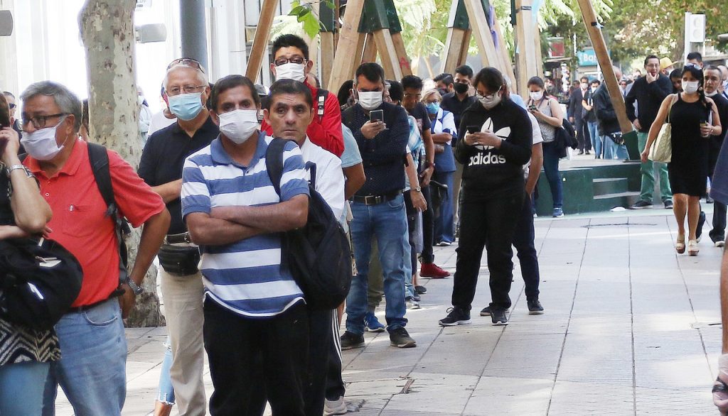 Ministerio de Salud ahora aconseja el uso de mascarillas en lugares públicos