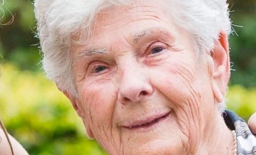 Anciana belga con COVID-19 conmueve al mundo al fallecer tras ceder su respirador