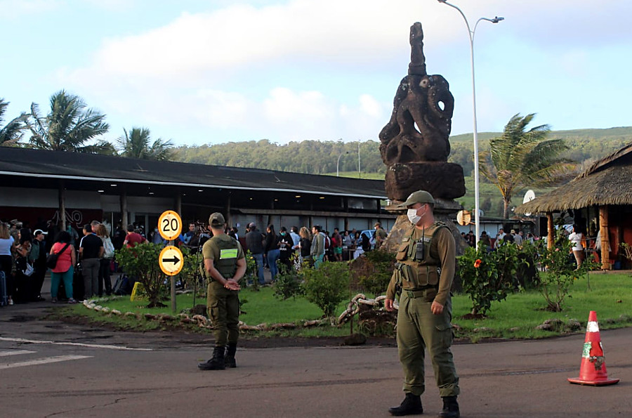 Alcalde de Rapa Nui dispara contra Mañalich: “Estoy perplejo, el ministro está desenchufado”