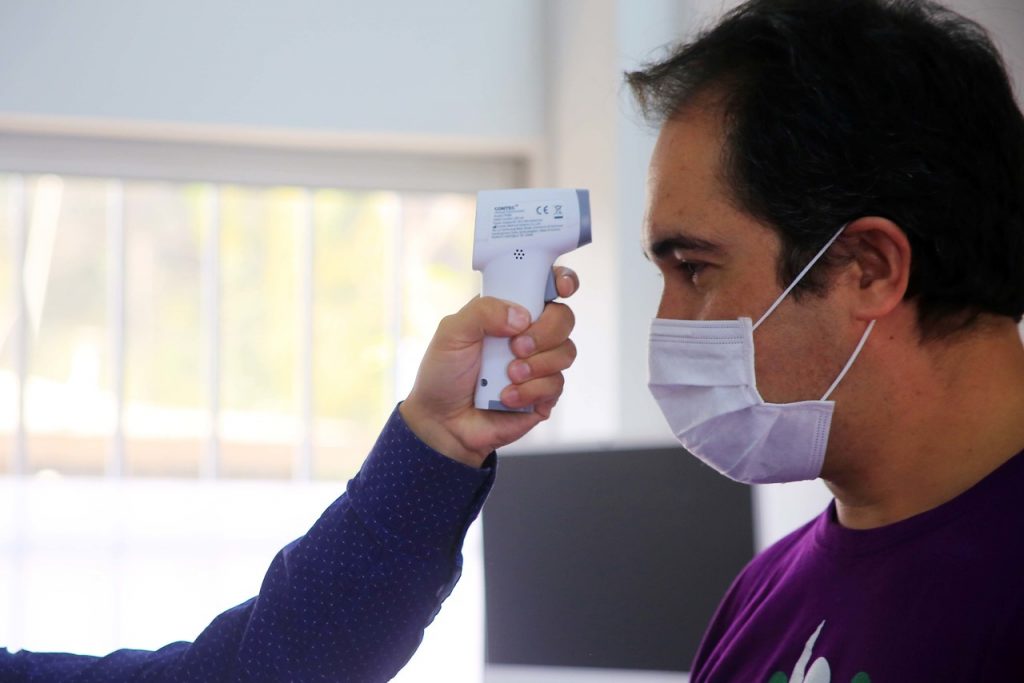 Coronavirus en Chile registra dura cifra de fallecidos y los contagiados ascienden a 8.807 casos