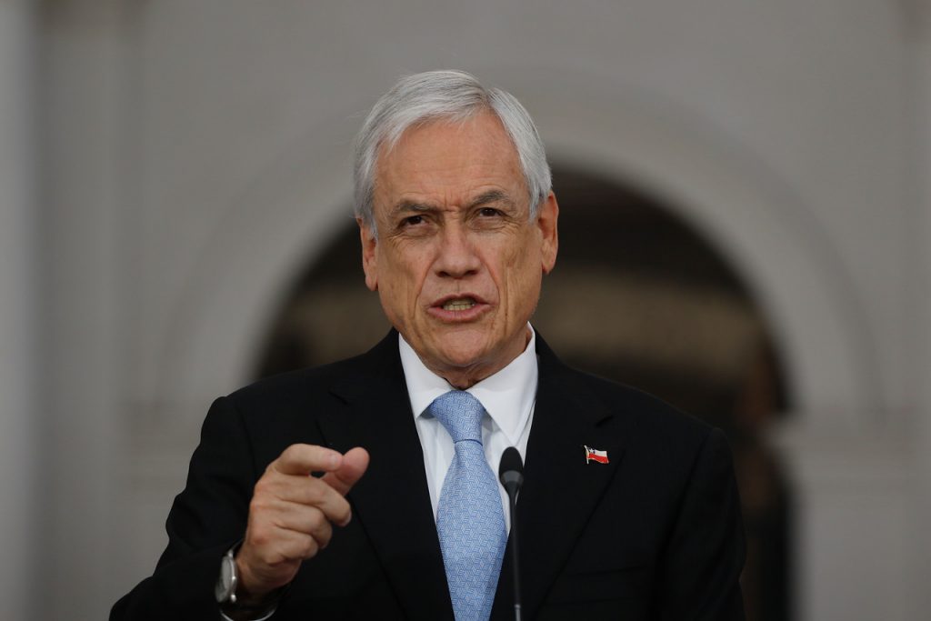Piñera anuncia medidas del plan Protección Clase Media: Créditos blandos y ampliación del CAE, entre otras