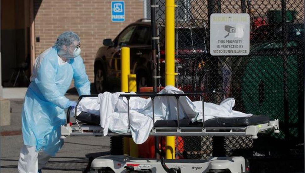 Chileno en Nueva York relata la dramática situación de la ciudad: “Están acumulando los cuerpos en frigoríficos”