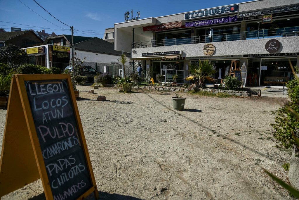 Dueño de cafetería en Reñaca: “Abrimos cuando el gobierno dijo que se podía tomar un cafecito o una cerveza”