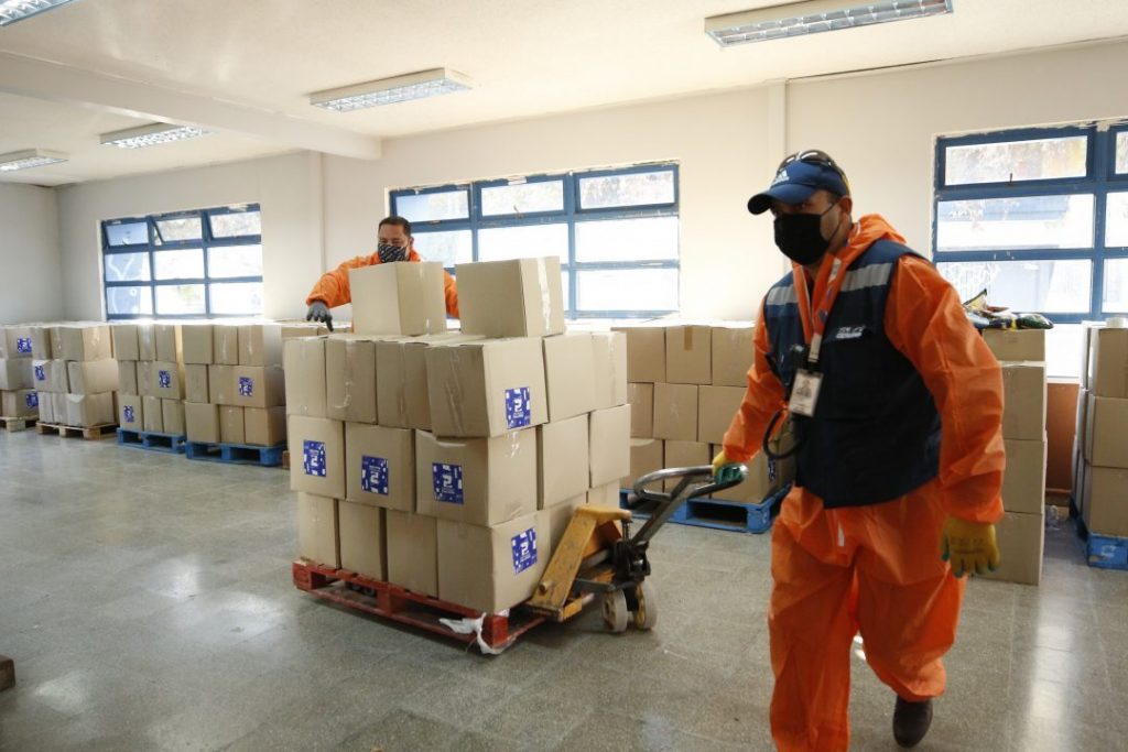 Mayor proveedor de cajas de alimentos del Gobierno es bloqueado por Banco Security por irregularidades en envíos a Venezuela