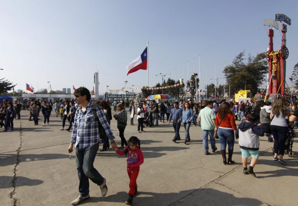 Peligra el dieciocho: Ñuñoa suspende celebración de Fiestas Patrias en el Estadio Nacional