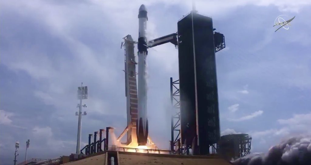 VIDEOS| Revive el emocionante lanzamiento del Space X, el primer cohete privado