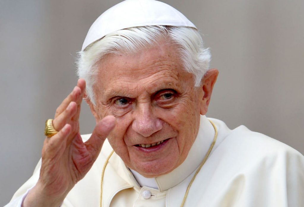 Benedicto XVI dispara contra el matrimonio homosexual y la «dictadura mundial de ideologías aparentemente humanistas»