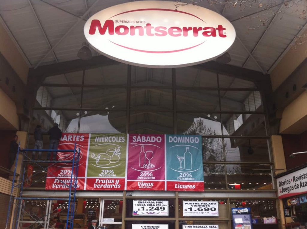 Sueldos impagos y góndolas vacías: El incierto futuro de los trabajadores de supermercados Montserrat