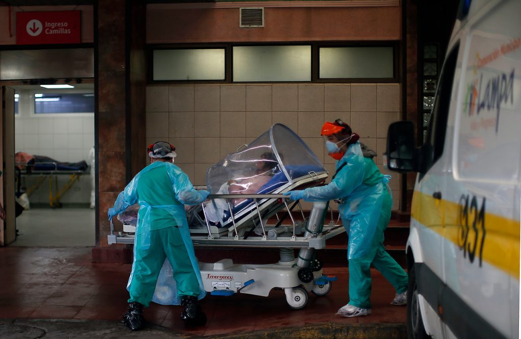 El COVID-19 no le da respiro a Chile: Gobierno informa 222 fallecidos y casi 7.000 nuevos contagios