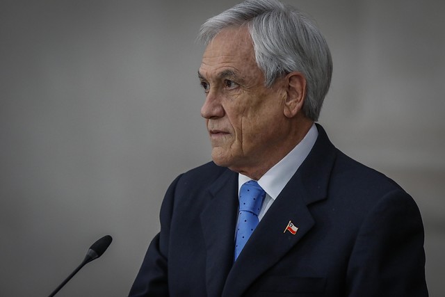 Comisión para mociones «inconstitucionales»: Bancadas del PC y el PS rechazan «desviación autoritaria» de Piñera que amenaza su autonomía