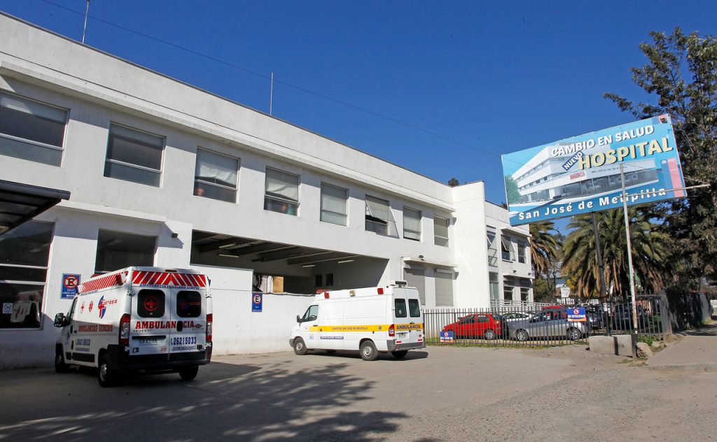 “Yo no atiendo pacos”: Carabineros denuncia que médico negó atención a funcionarias en Melipilla