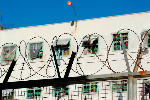«Estamos presas, pero somos humanas también»: Imputadas de Cárcel de San Miguel denuncian compleja situación sanitaria