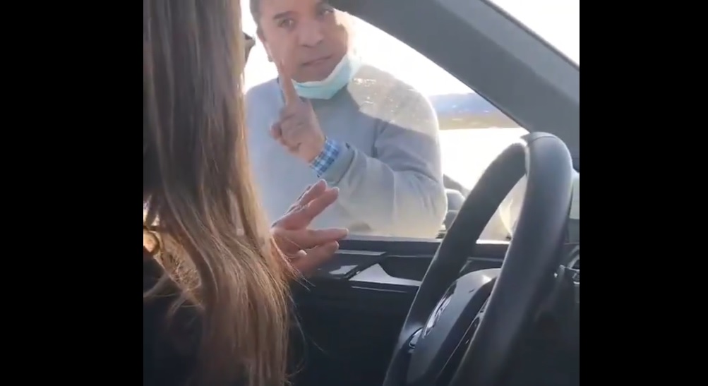 VIDEO| Denuncian que diputado Pedro Velásquez amenazó con pegarle un «combo en el hocico» a una mujer en la Ruta 5